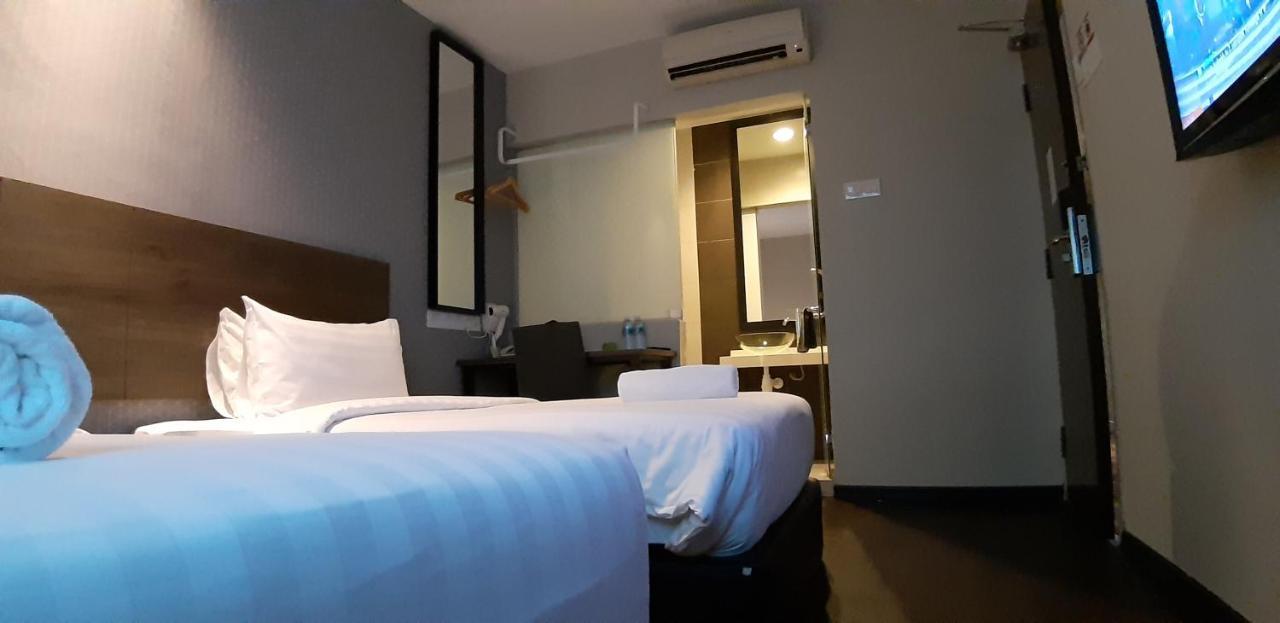 Miico Hotel @ Mount Austin Johor Bahru Luaran gambar